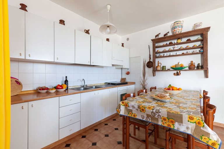 Dining 5, Villa Giorgisa Apartment 1 Pool Sea View, Lecce