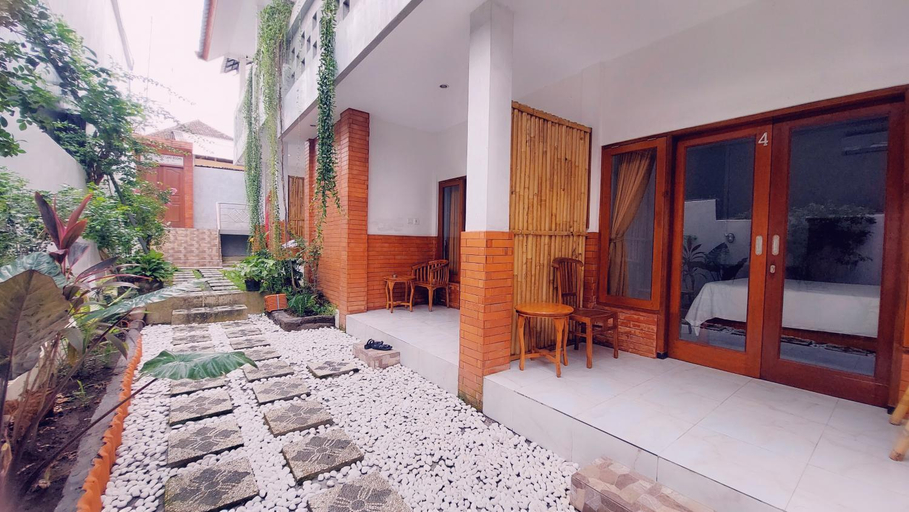 Others 2, The East Land Rooms, Badung