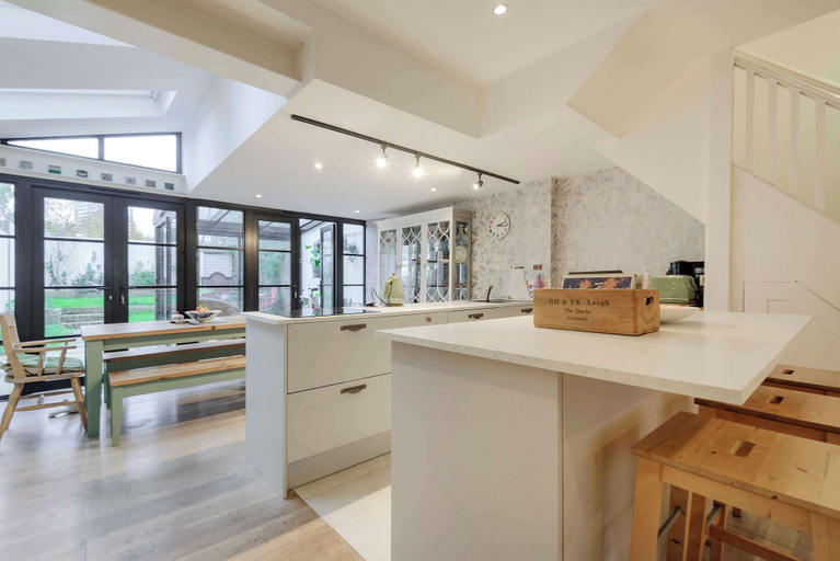 Interior 2, 3 bed Home in Battersea With Garden, London