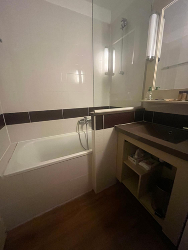 Bathroom 3, Residence Pierre & Vacances Cannes Villa Francia, Alpes-Maritimes
