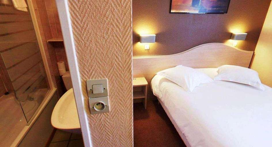 Bedroom 3, Hotel Le Relais Du Parisis, Seine-et-Marne