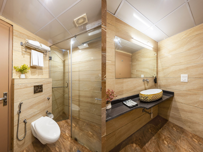 Bathroom 4, Saltstayz Select- Medicity Near Medanta Hospital, Gurgaon