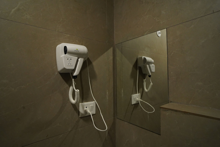 Bathroom 3, RAAHI HOMESTAY, Ujjain