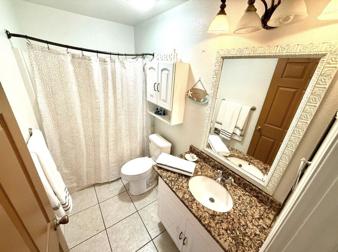 Bathroom 2, Al Capone - Paradise Home & Apartmen, Lee