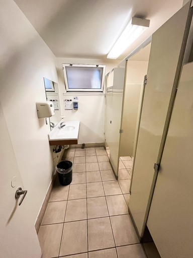 Bathroom 3, Van Nuys Homes for the Soul, Los Angeles