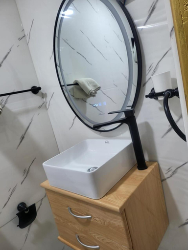 Bathroom 2, Akwaba lodge, Salé
