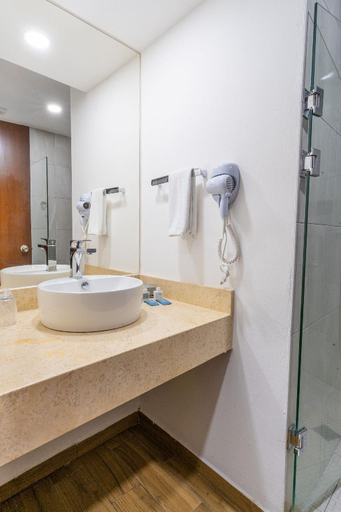 Bathroom 4, Hotel Pacific Blue Mazatlan, Mazatlán