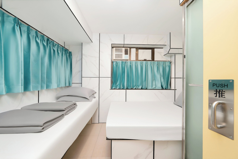 Room 4, Joy Hella Inn, Kowloon