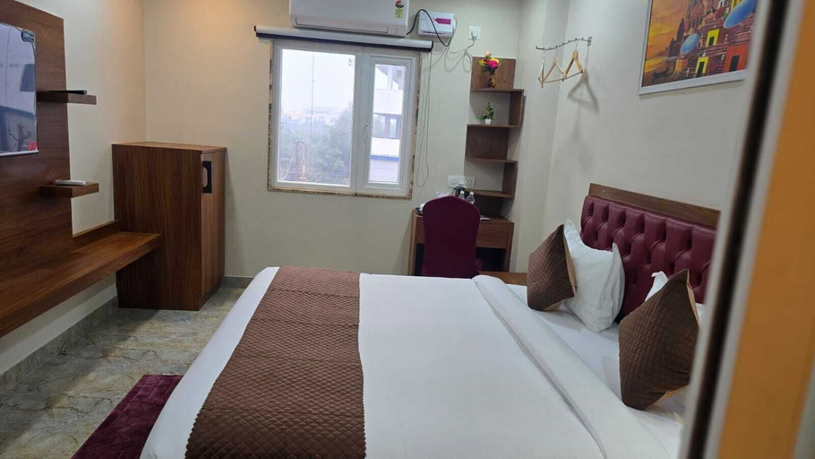 Room 5, Hotel Vindhya Ganga Inn, Varanasi