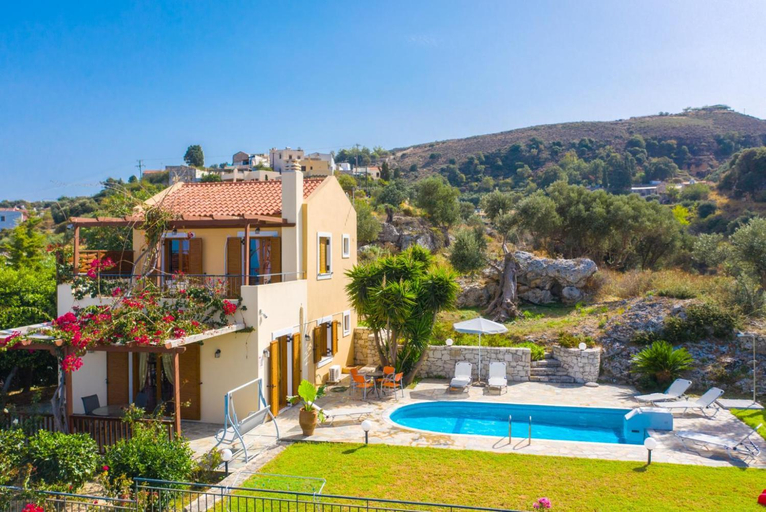 Others 3, Villa Garifallia, Crete