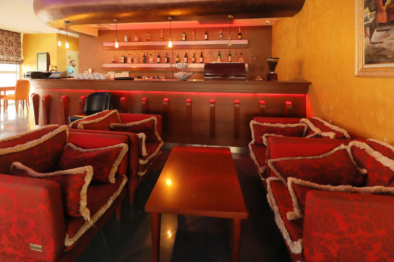 Food & Drinks 3, Hotel Gjuta, Tirana