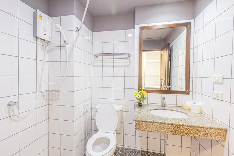 Bathroom, South Siam Hotel, Phuket Island