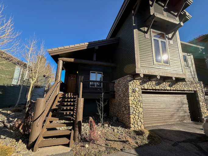 Exterior 5, Snowcreek V #819 4 Bedroom Condo, Mono