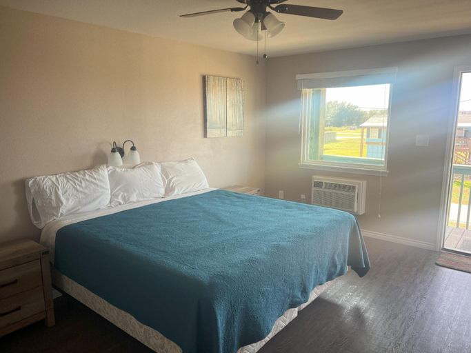 Bedroom 3, The 409 Bolivar Beach Hotel, Galveston