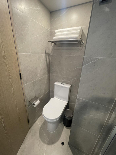 Bathroom 3, One Manquehue Aparthotel, Cordillera