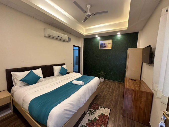 Bedroom 3, Spark Inn, Gurgaon