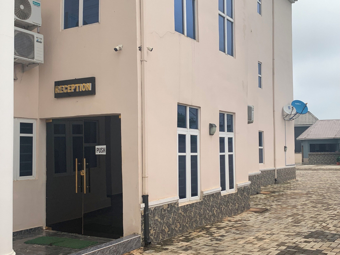 Front of property, Comfort Kul Suites, IkaSouth