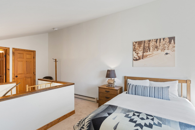 Room 2, Winterset 7 4 Bedroom Condo, Routt