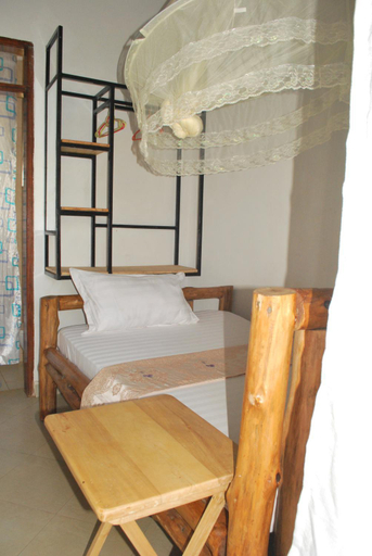 Bedroom 5, Nnalubaale Resort Cottages, Butembe