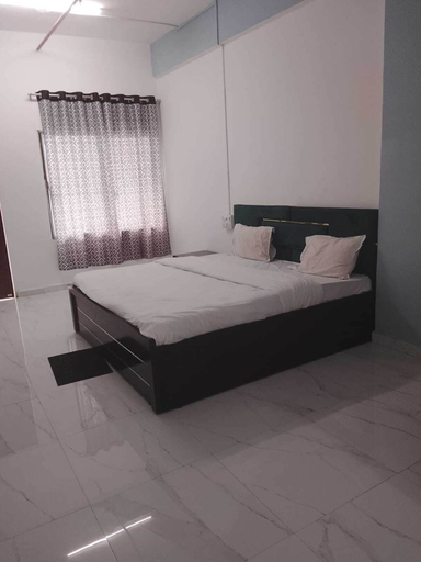 Room 5, Hotel Krishna Rooms, Surat