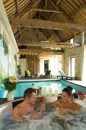 Indoor pool 4, LA CRESSONNIERE, Aisne