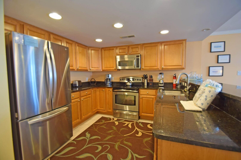 Private kitchen, Bel Mare 101 3 Bedroom Condo, Worcester