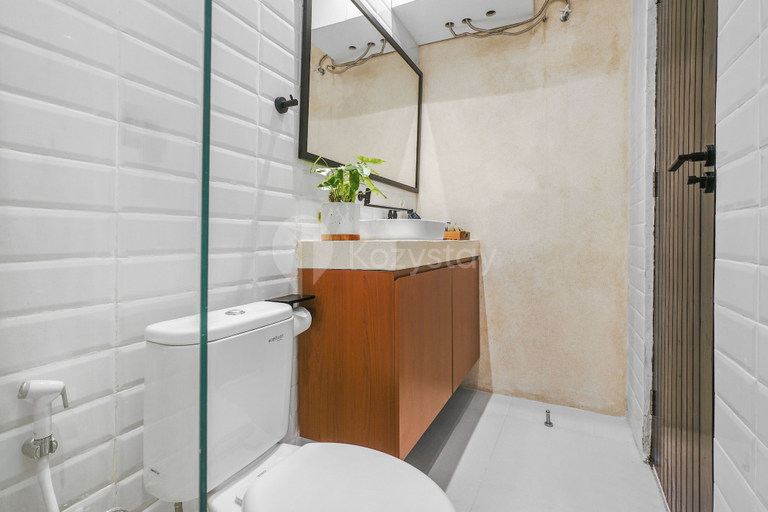 Bathroom 2, Kirelo Villa by Kozystay - Sanur, Denpasar