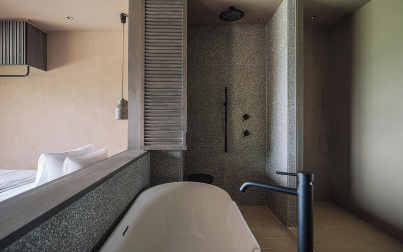 Bathroom 4, Jivana Miyakojima (formerly Ayanna Miyakojima), Miyakojima