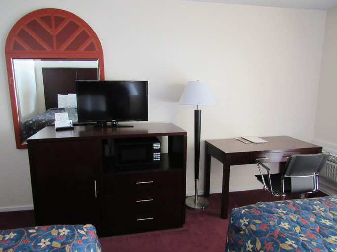 Others 4, Pullman Garden Inn, Whitman