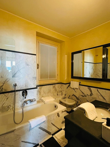 5, Residence Villa Greta, Novara