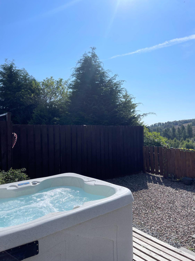 Sport & Beauty 3, Kaoglen-Stags Suite-Hot tub-Cairngorms- Dog Friendly, Perthshire and Kinross