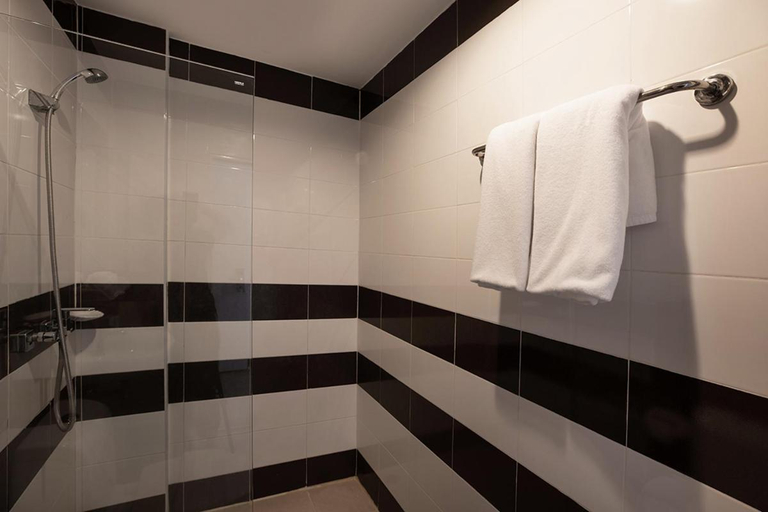 Bathroom 4, iCheck inn Chill Patong, Pulau Phuket