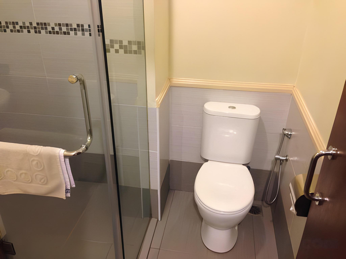 bathroom 5