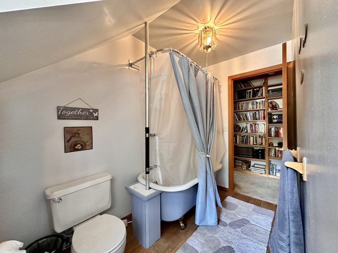 Bathroom 3, Blue Pine Forest Lodge 3 Bedroom Cabin, Chelan