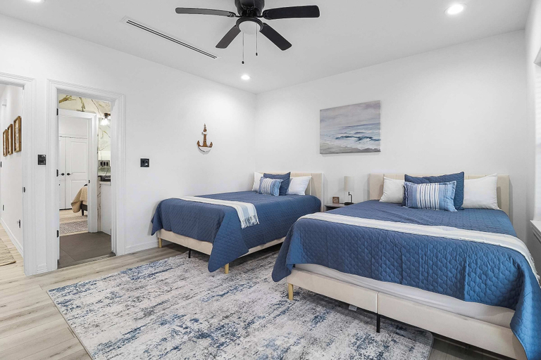 Interior 2, Upstay: Island Retreat w Private Pool & Bay View, Cameron