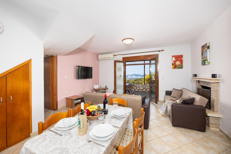 Others 5, Villa Yeraki, Ionian Islands