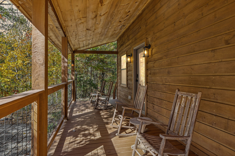 Terrace/patio 3, The Wild Life 2 Bedroom Cabin, Sevier