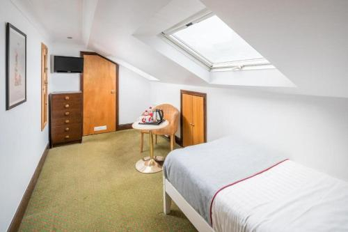4, Abbey Hotel Shepherd's Bush, London