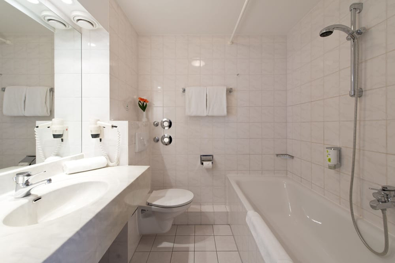 Bathroom 3, Achat Hotel Schwarzheide Lausitz, Oberspreewald-Lausitz