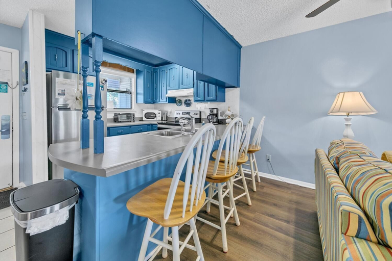 Others 4, Laguna Beach Breeze, Bay