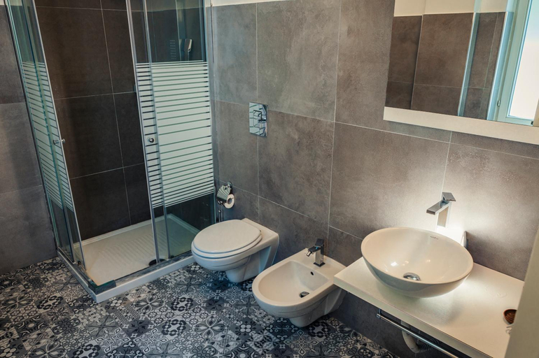 Bathroom 3, Il Borgo Suite e Restaurant, Foggia