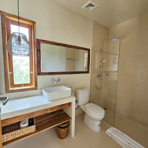 Bathroom 5, Villa Indah Tulip Canggu 2BR with Private Pool (tutup sementara), Badung