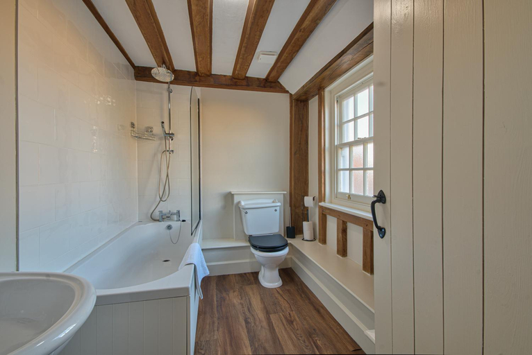 Bathroom 3, The Royal Oak, Kent