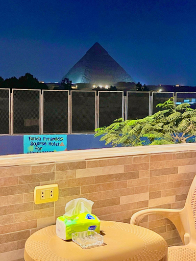 Sport & Beauty 4, Farida Pyramids Boutique Hotel, Private Rooms, 2 Minutes walking to Pyramids, Unorganized in Al Jizah