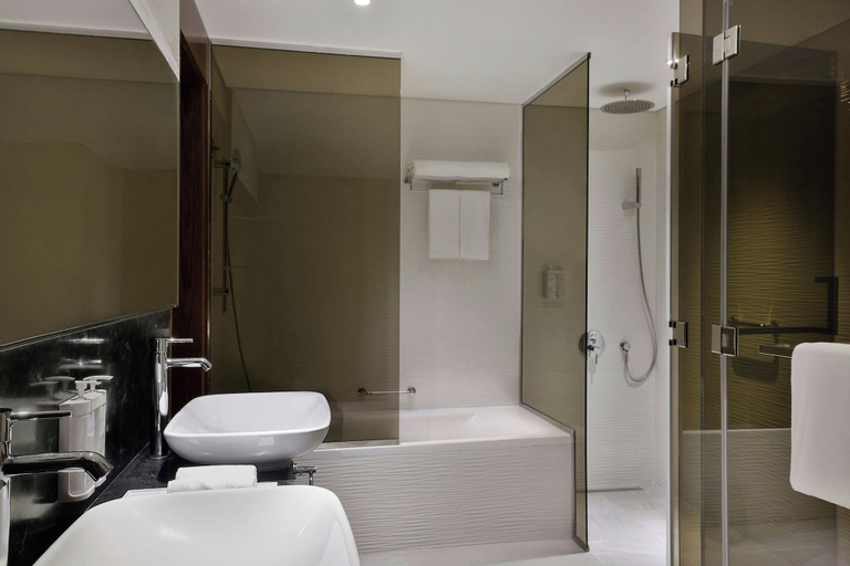 Bathroom 5, The First Collection Waterfront, Dubai, a Tribute Portfolio Hotel, Dubai