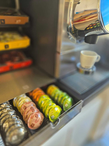 Coffee and/or coffee maker 5, Arco Boutique Rooms, Napoli