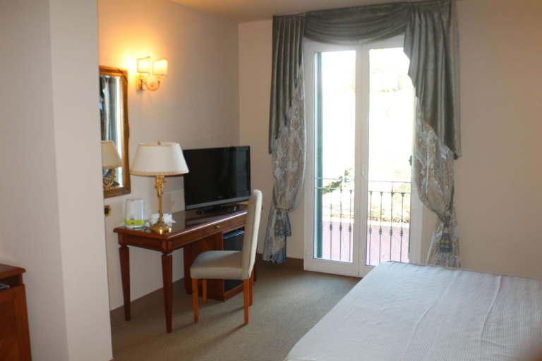 Bedroom 5, Sarzana Park Hotel, La Spezia