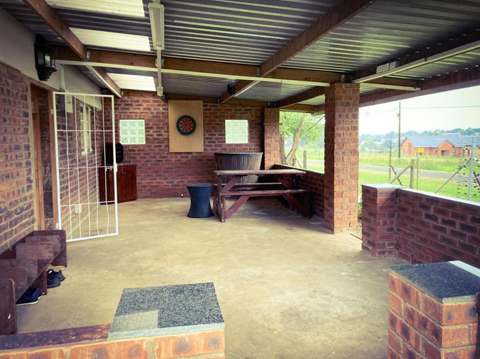 Others 2, The Blow-Inn Farmer, Sunrise Cottage, Umgungundlovu