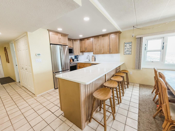 Private kitchen 4, Ocean Place 416 3 Bedroom Condo, Sussex