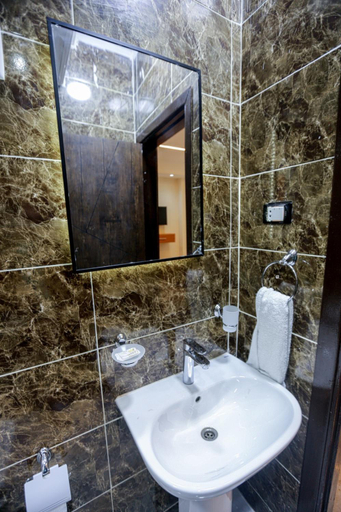 Bathroom 5, Imperial Pyramids View, Al-Ahram